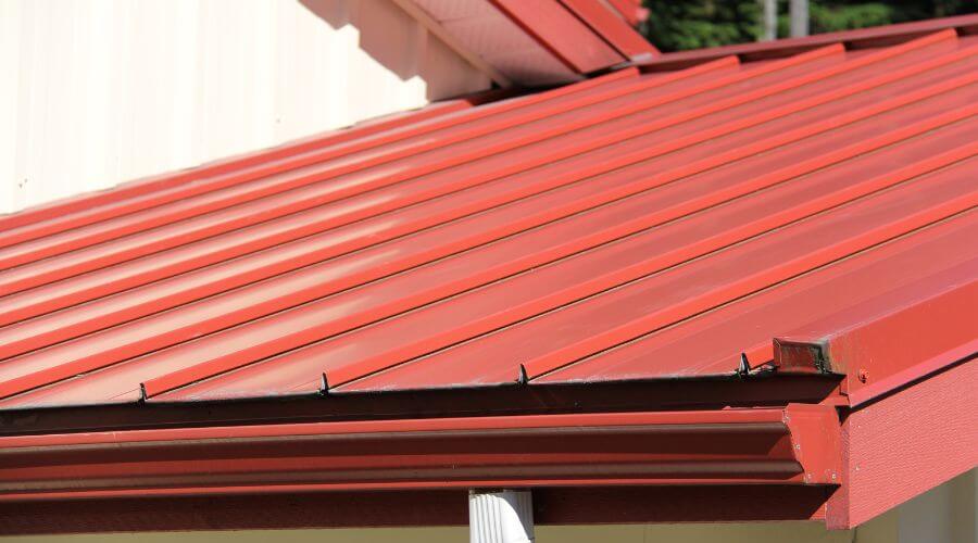 Roof Gutter Cleaning in Overgaard, AZ